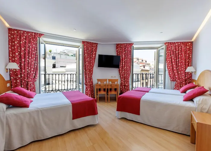 Mejores hoteles baratos en el centro de Madrid con parking
