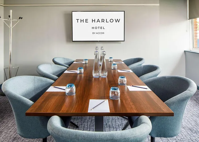 Top Harlow Hotels for Every Traveler
