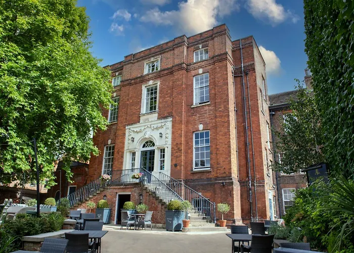 Top Accommodations in York for Memorable Stay