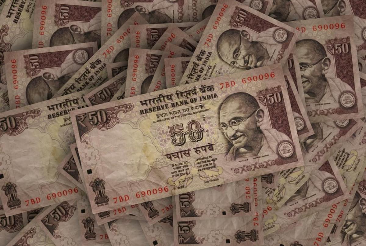 rupie banconota india pagare